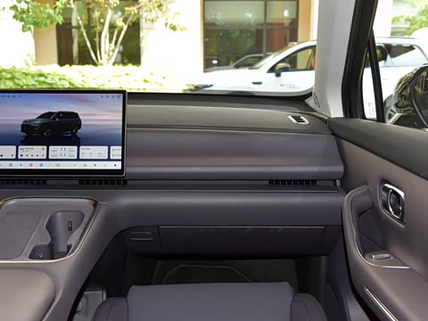 2025 Leapmotor C16 Image 14